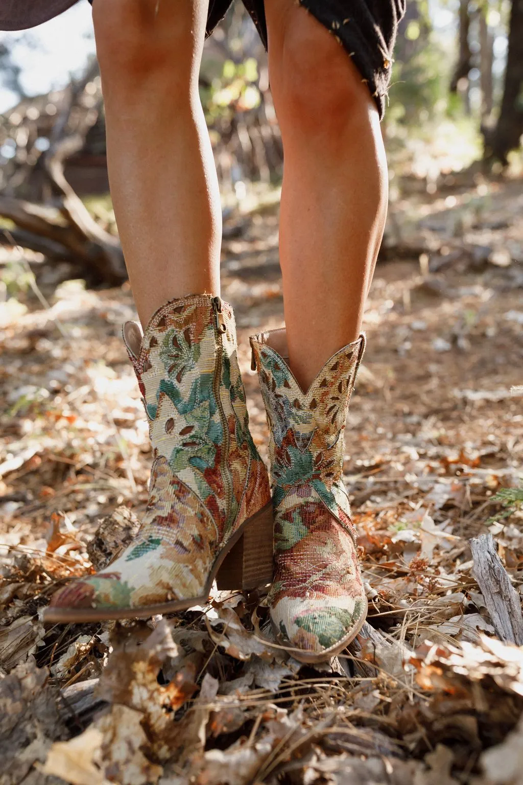 Canyon Rose Boots - Multi