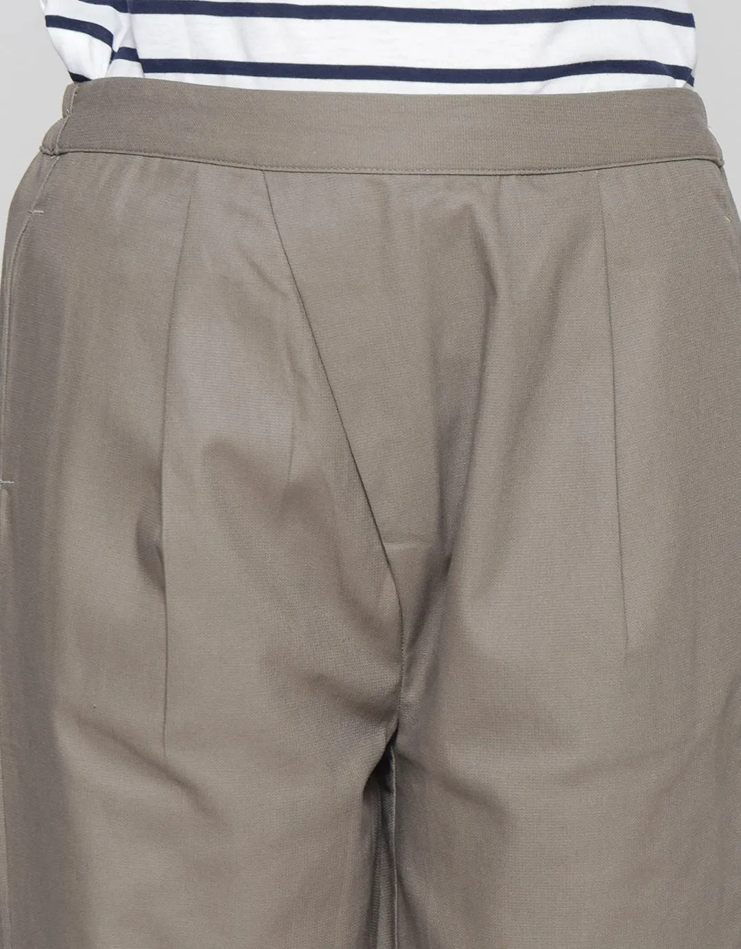 Details Overlap Front Opening Celana Panjang Wanita