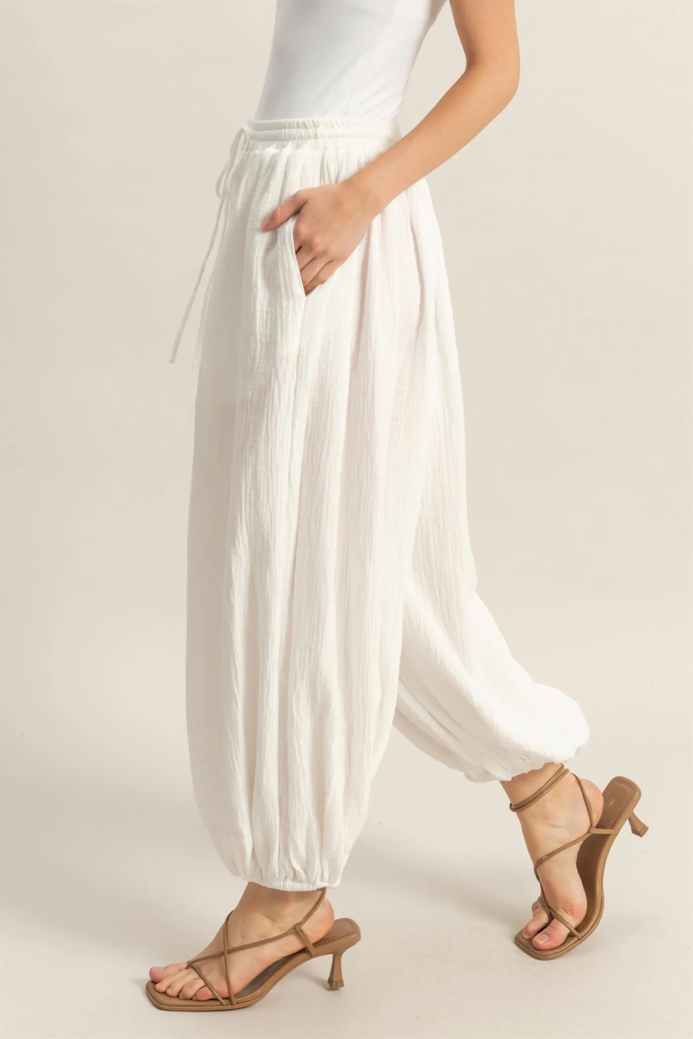 HF25C462-Double Gauze High-Waist Baggy Pants