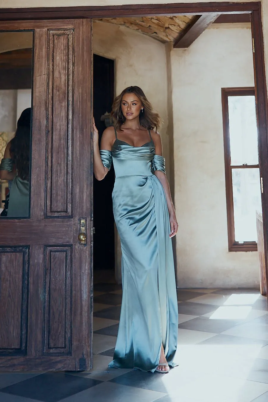 Leah Gathered Pleat Bridesmaid Dress – TO2323 Champagne