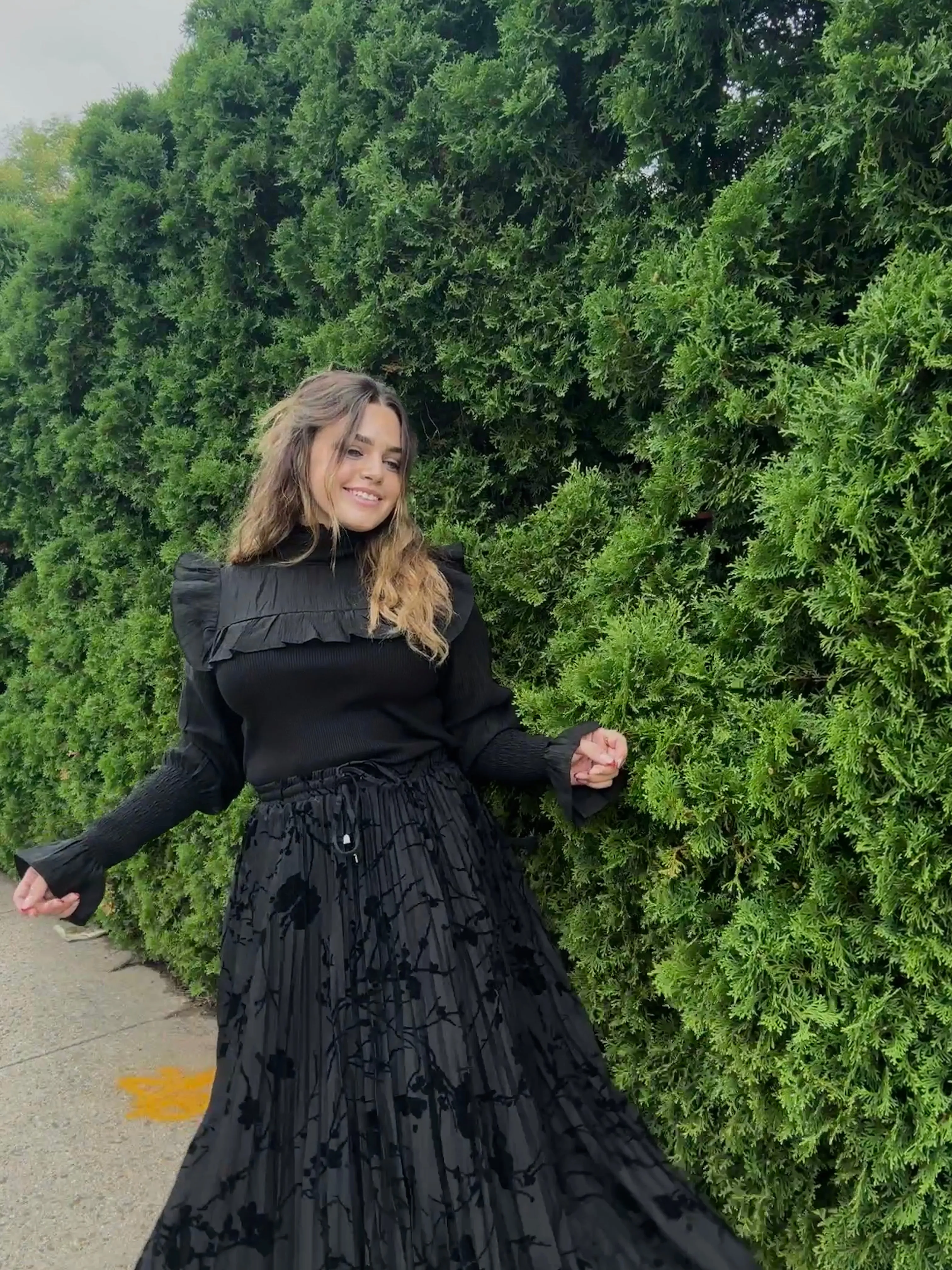 VELOUR ACCORDIAN SKIRT